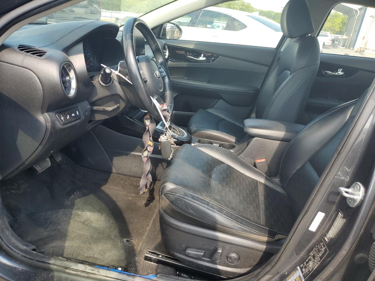 3KPF54AD0ME322106 2021 Kia Forte Ex