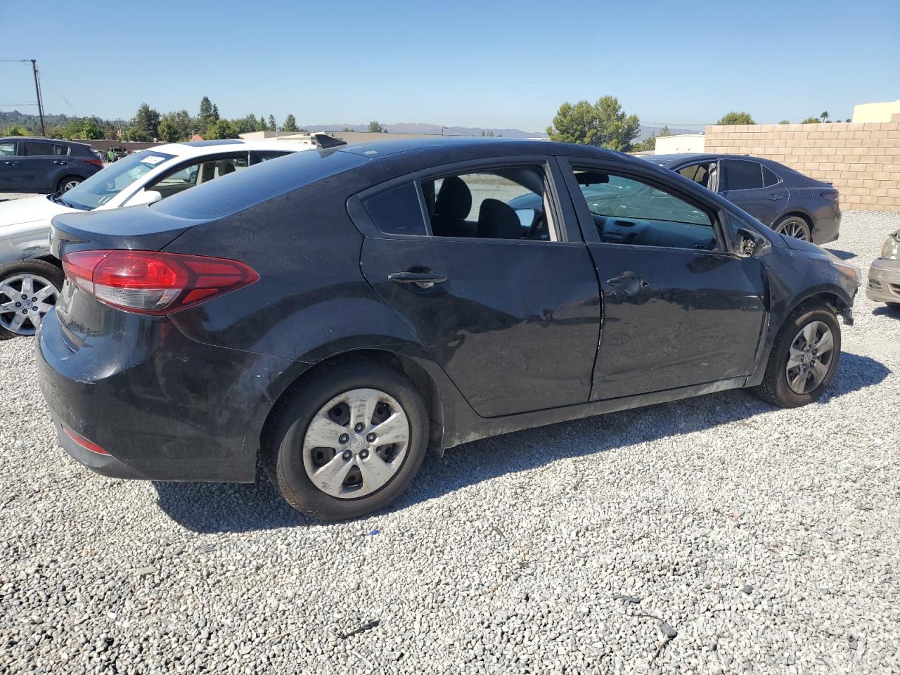 2017 Kia Forte Lx vin: 3KPFL4A77HE035934