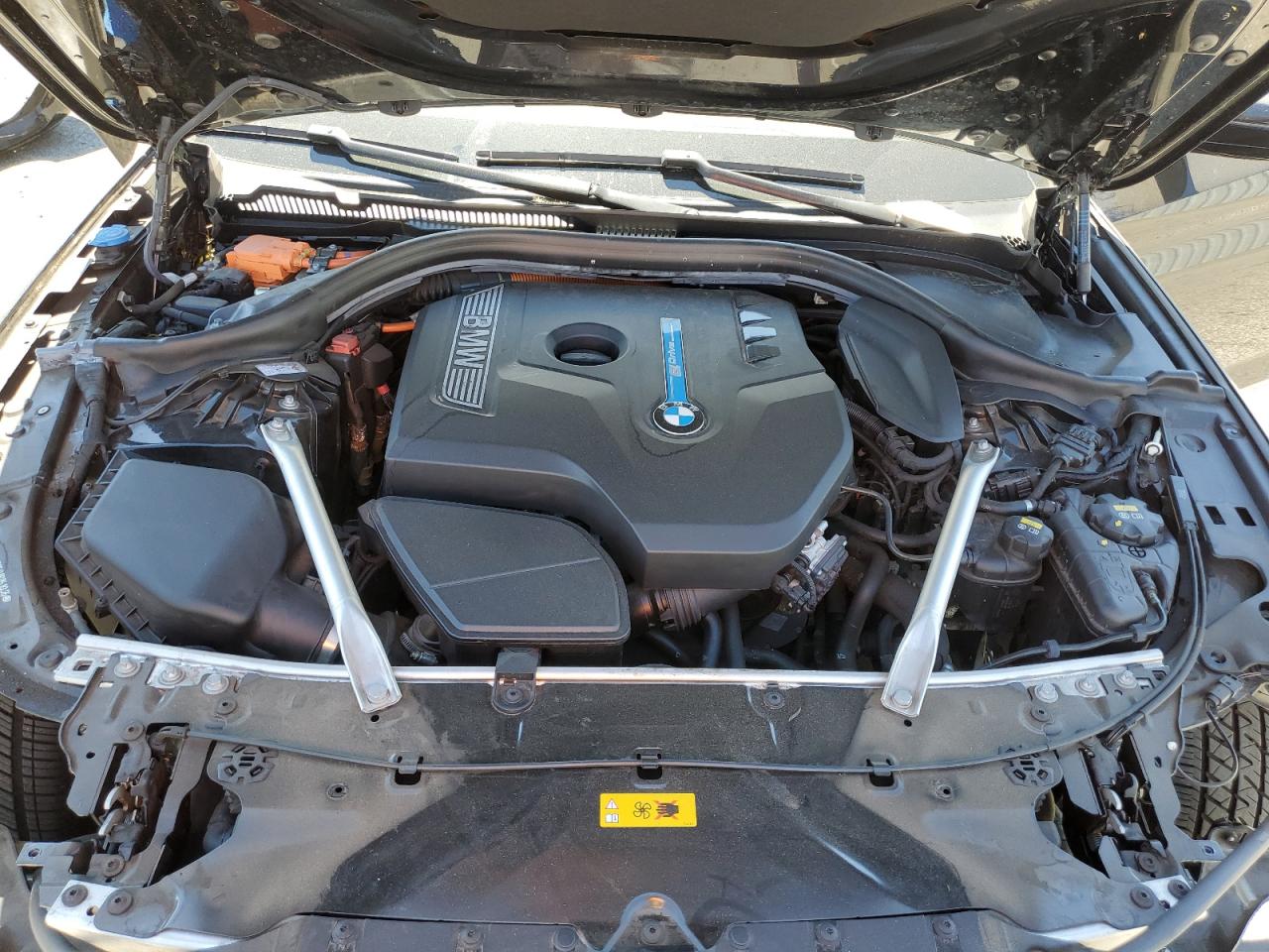 WBAJA9C50JB251035 2018 BMW 530E