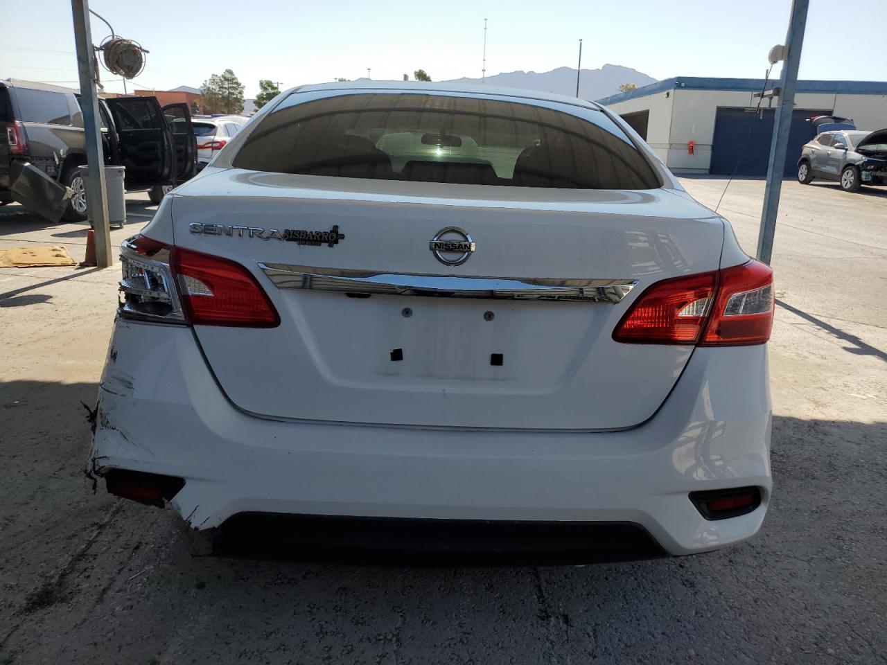 3N1AB7AP0JY279527 2018 Nissan Sentra S