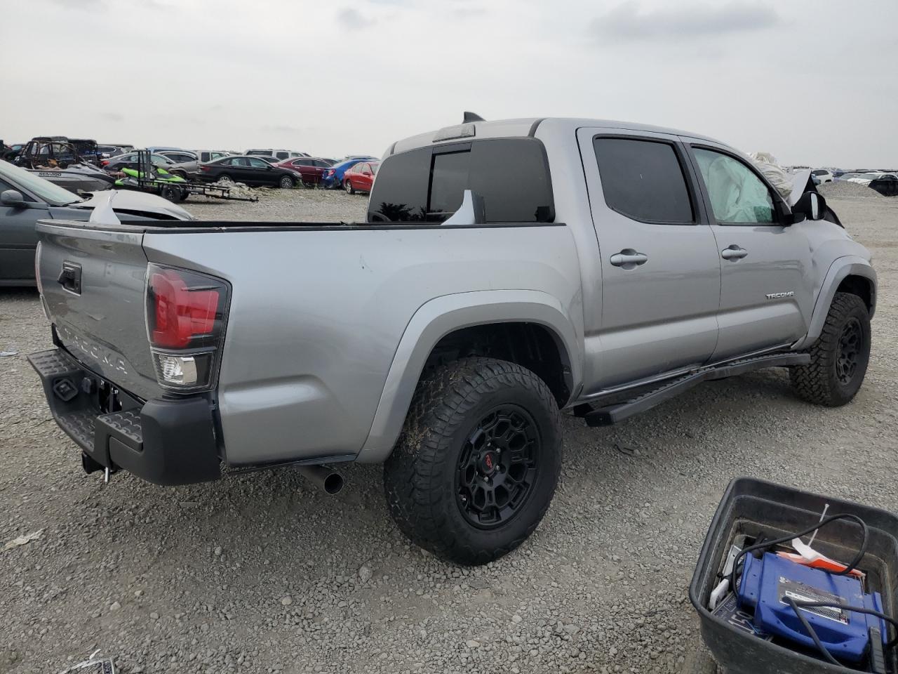 Lot #3006769150 2017 TOYOTA TACOMA DOU