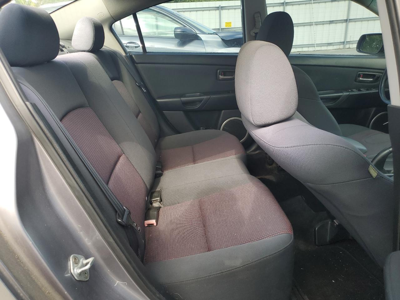 JM1BK323761470153 2006 Mazda 3 S