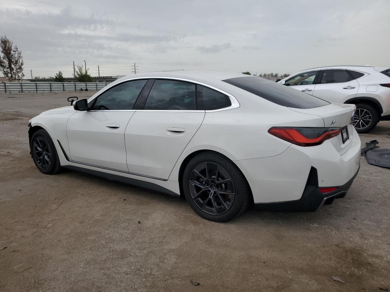 WBY73AW0XPFN60228 BMW i4 2023. Фото: 1