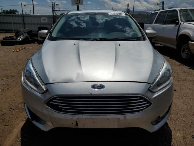 VIN 1FADP3N2XJL289547 2018 Ford Focus, Titanium no.5