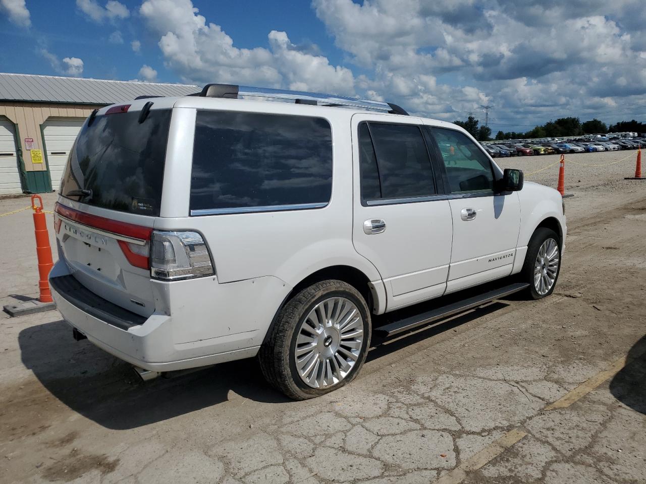 2015 Lincoln Navigator vin: 5LMJJ2JT0FEJ00674