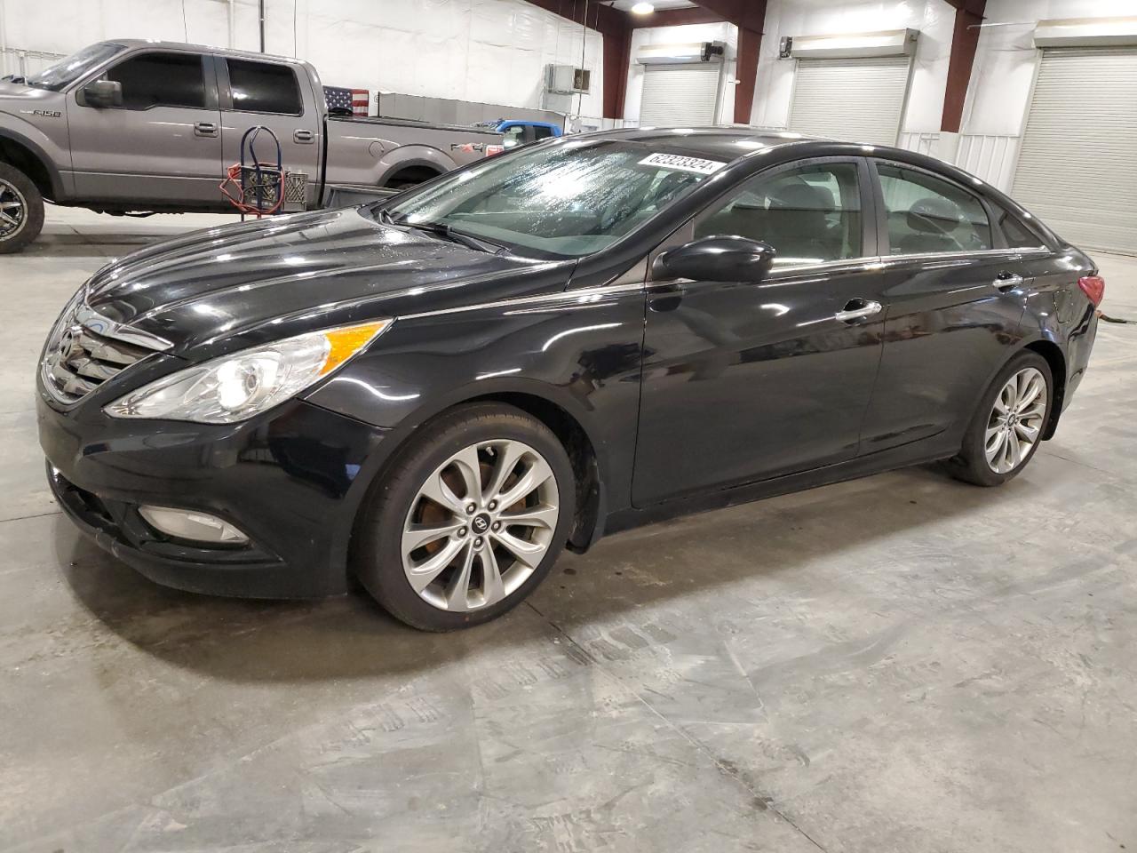 5NPEC4AB8DH536532 2013 Hyundai Sonata Se