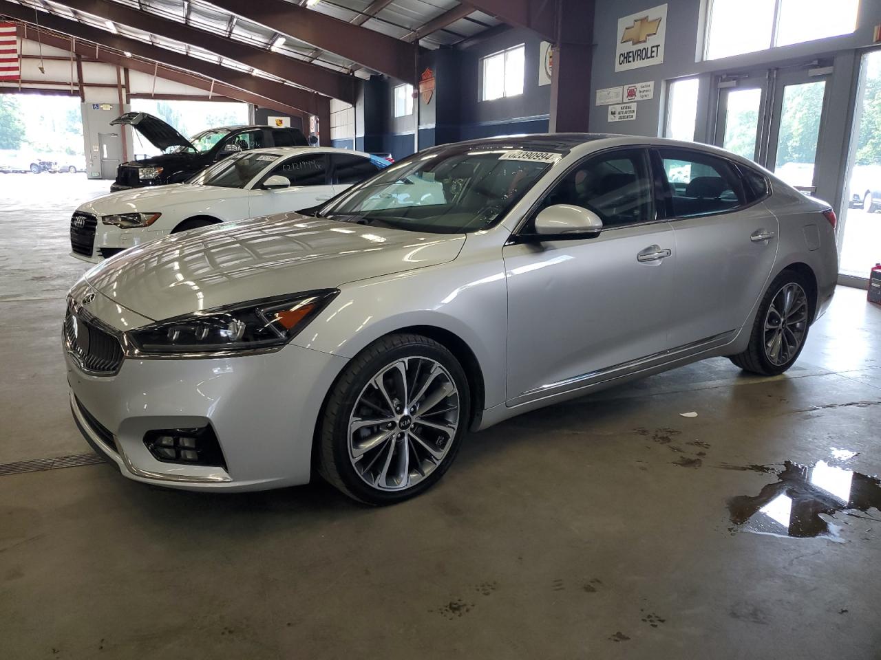 2017 Kia Cadenza Premium vin: KNALC4J1XH5069891