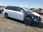 TOYOTA SIENNA LE photo