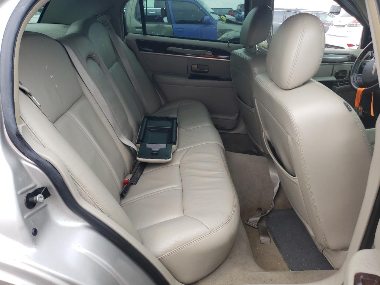 2LNHM82V89X627649 2009 Lincoln Town Car Signature Limited