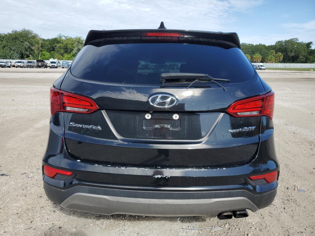 2017 Hyundai Santa Fe Sport vin: 5XYZU4LA7HG462441