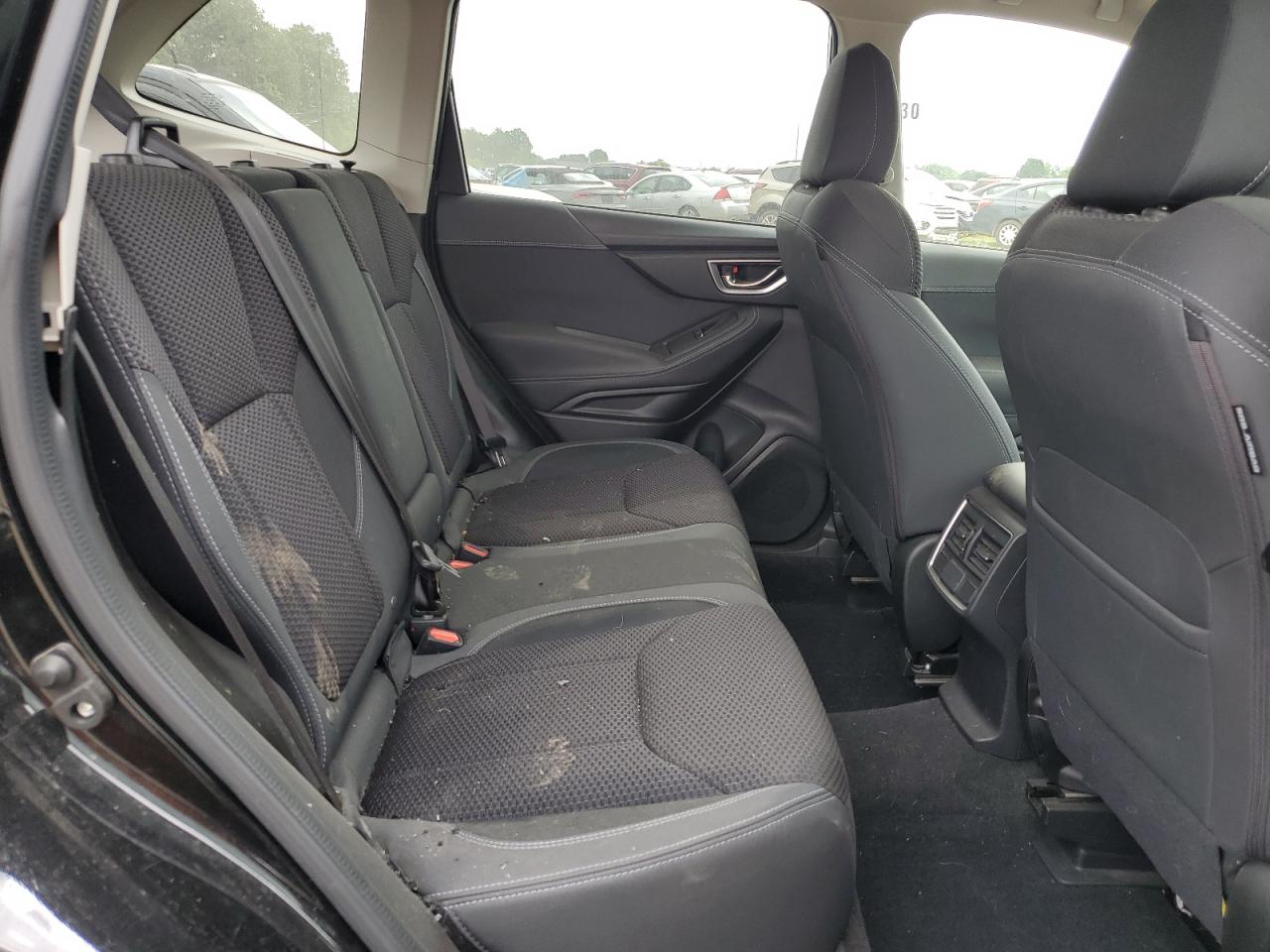 JF2SKAEC3KH550035 2019 Subaru Forester Premium