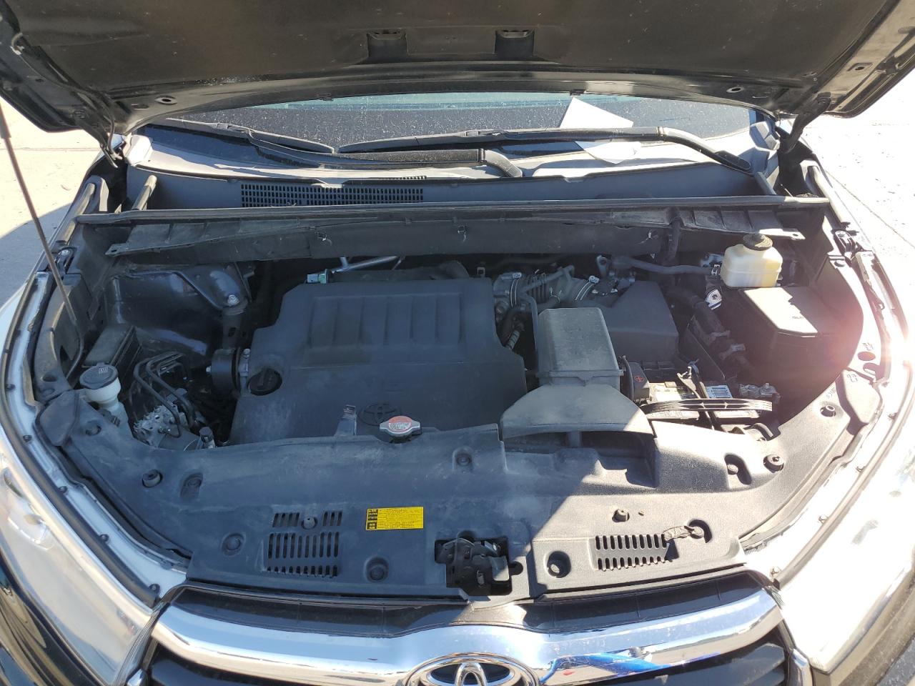 5TDJKRFH8GS288082 2016 Toyota Highlander Xle