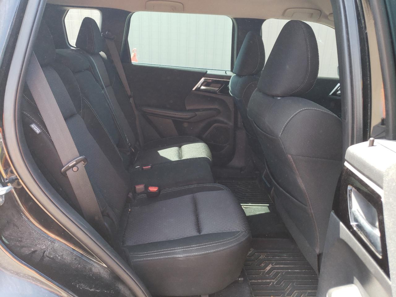 JA4J4TA85NZ075448 2022 Mitsubishi Outlander Es