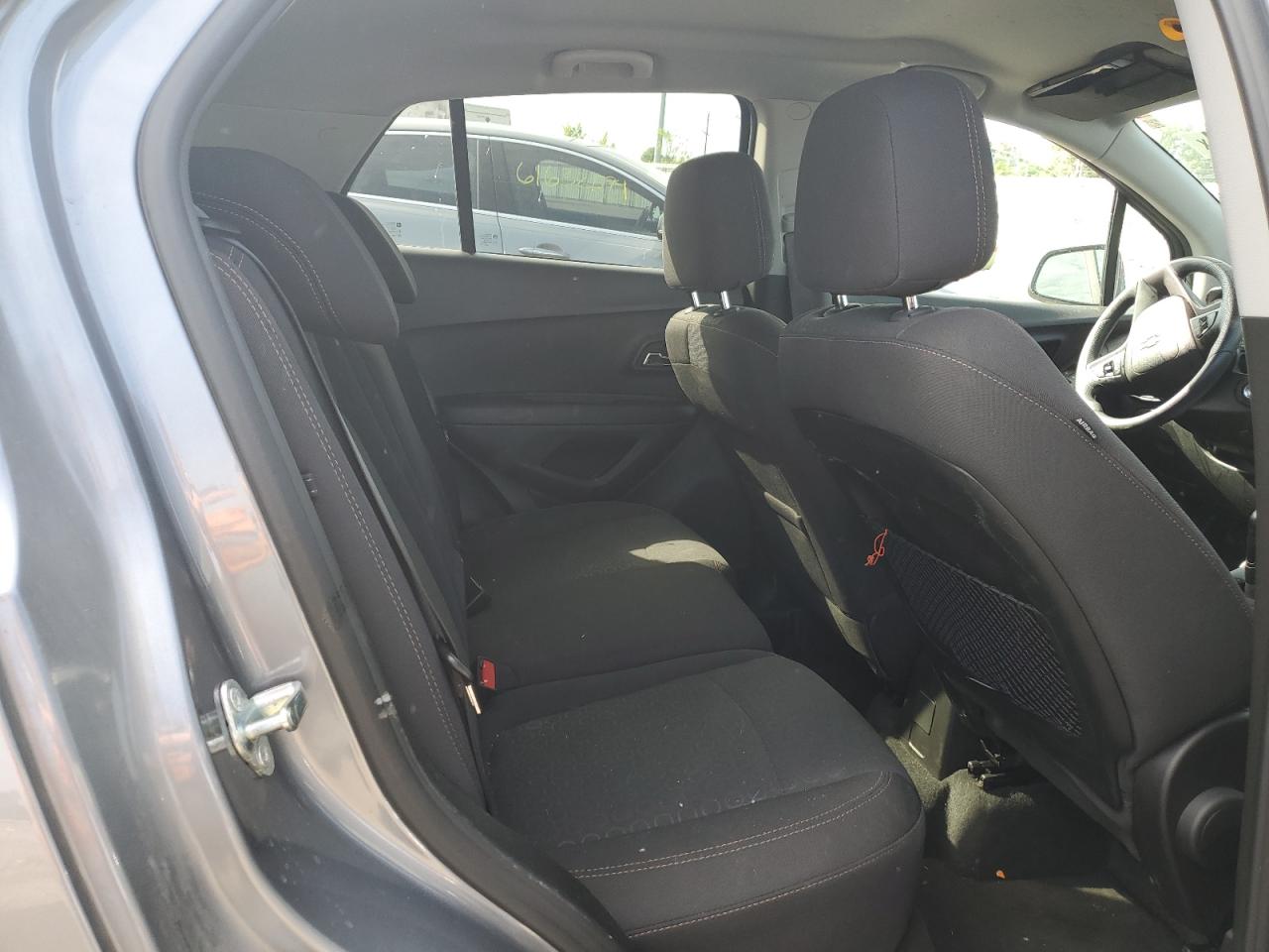 3GNCJKSB9LL112914 2020 Chevrolet Trax Ls