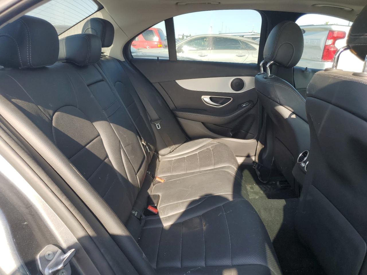 55SWF4JB1JU236898 2018 Mercedes-Benz C 300