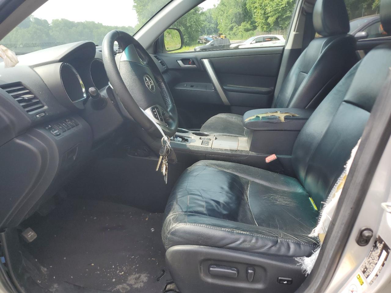 5TDBK3EH1CS123035 2012 Toyota Highlander Base