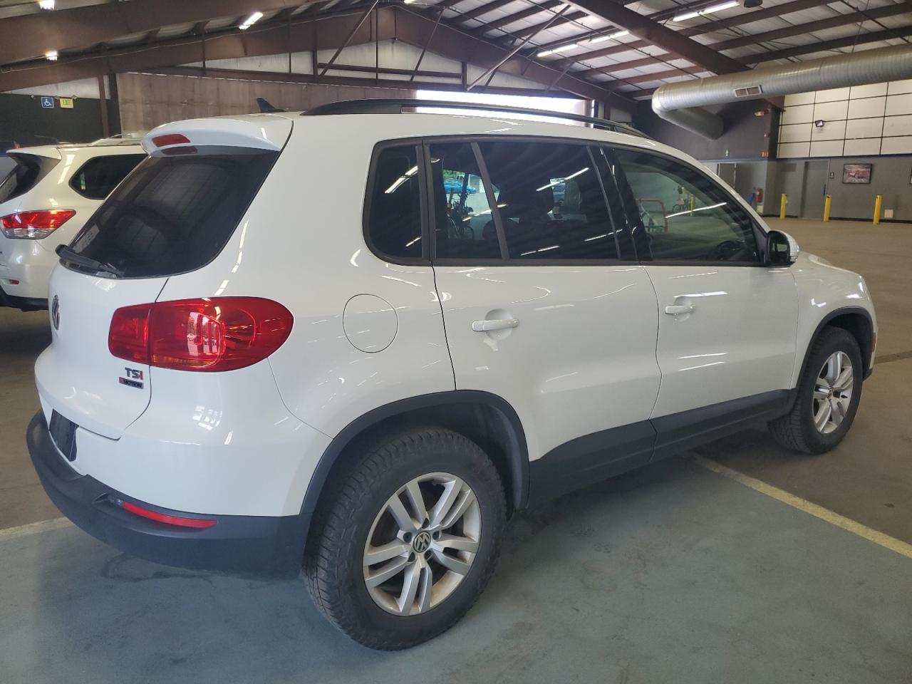 2017 Volkswagen Tiguan S vin: WVGBV7AX1HK005931