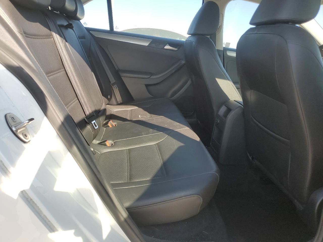 3VWB67AJ3HM369528 2017 Volkswagen Jetta Se