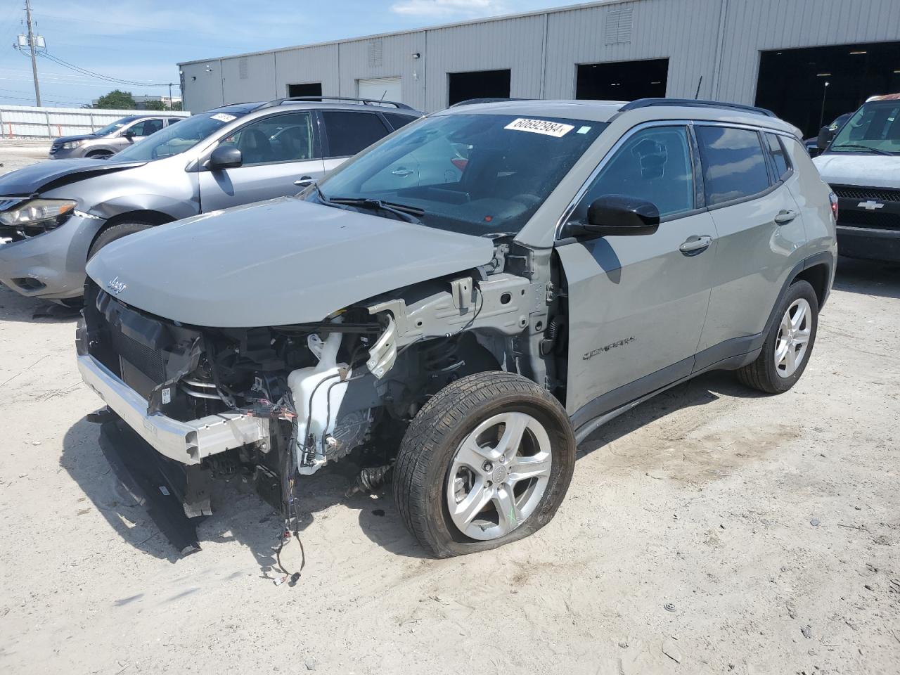 3C4NJDBN3PT504977 2023 Jeep Compass Latitude