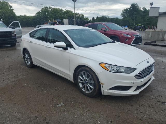 VIN 3FA6P0H78HR365454 2017 Ford Fusion, SE no.4