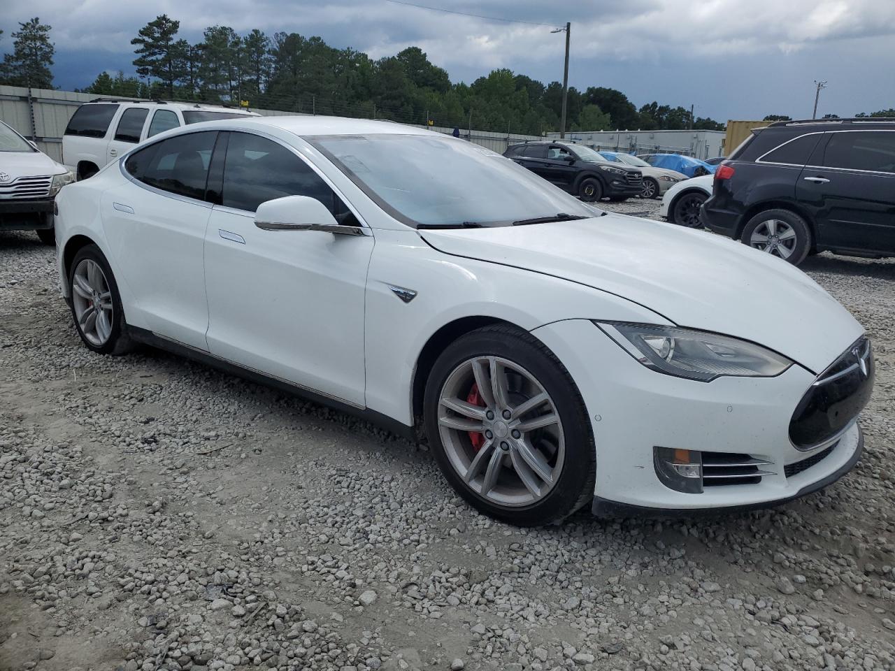 2015 Tesla Model S P85D vin: 5YJSA1H48FF083285