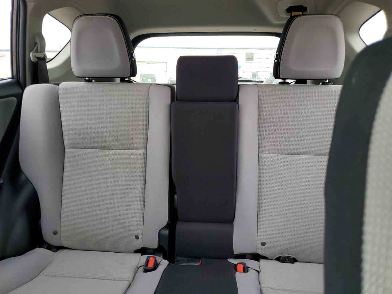 JTMWFREV1HD093374 2017 Toyota Rav4 Xle