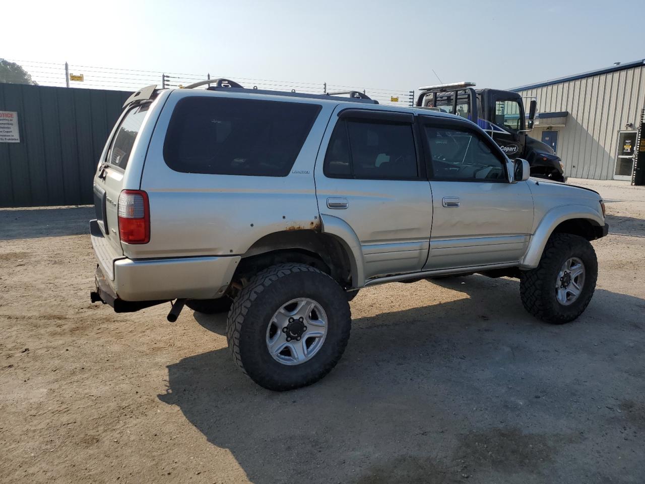 Lot #2974624459 2000 TOYOTA 4RUNNER LI