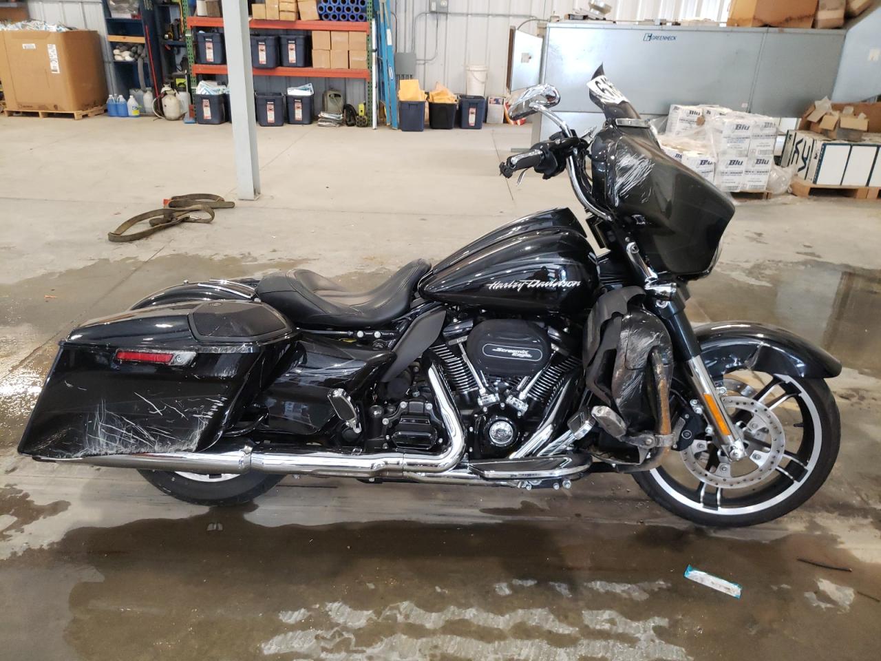 1HD1PXF10HB955940 HARLEY-DAVIDSON FLHXSE CVO 2017