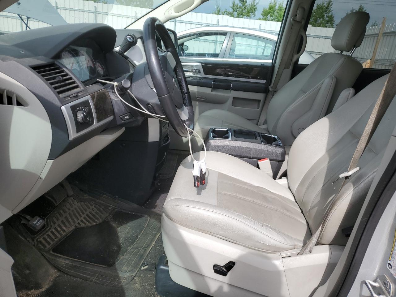 2D4RN4DX7AR364885 2010 Dodge Grand Caravan Se