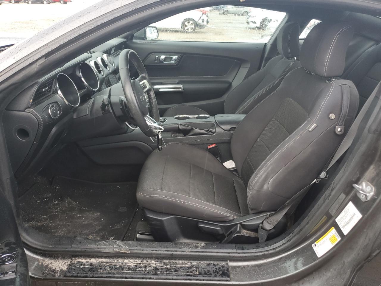 1FA6P8AM6H5305304 2017 Ford Mustang