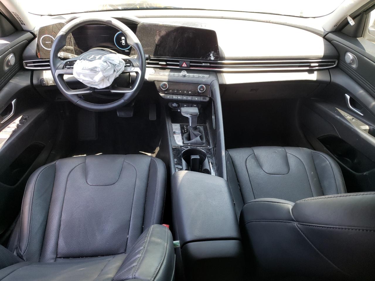 5NPLP4AGXNH067808 2022 Hyundai Elantra Limited