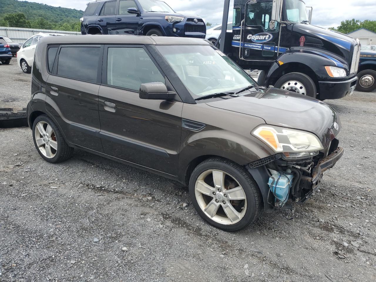 KNDJT2A2XA7028257 2010 Kia Soul +