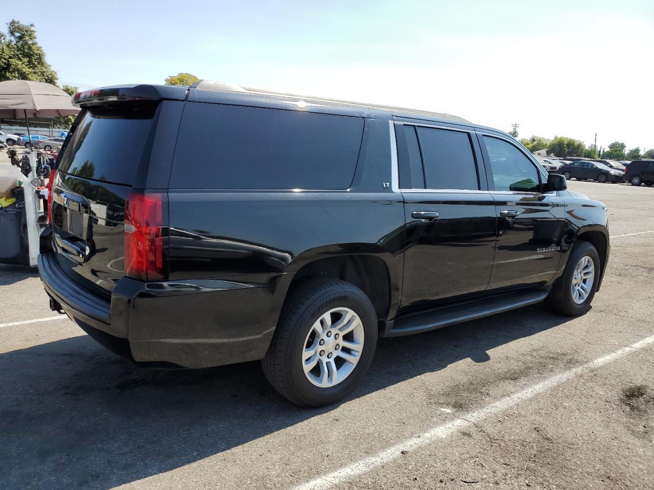 2017 Chevrolet Suburban C1500 Lt vin: 1GNSCHKC1HR159601