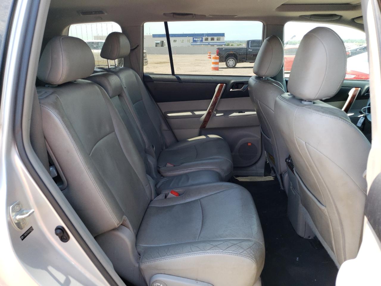 5TDDK3EH4BS060990 2011 Toyota Highlander Limited