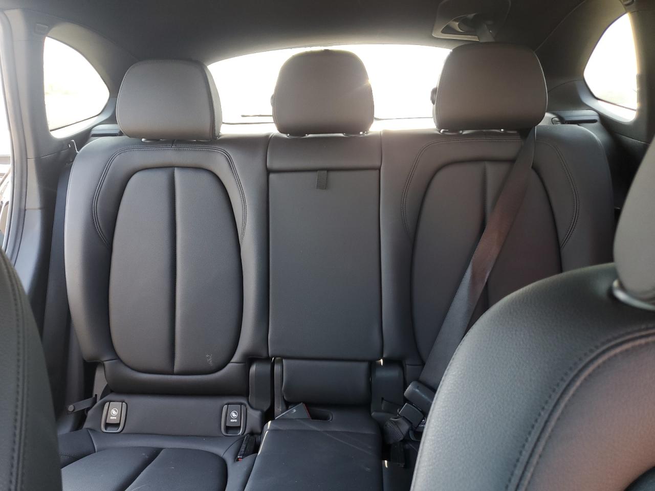 WBXHU7C37J5H45716 2018 BMW X1 Sdrive28I