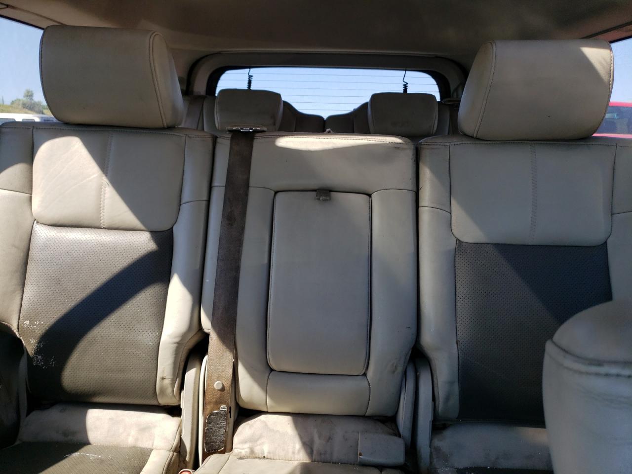 1J8HG58N86C105879 2006 Jeep Commander Limited