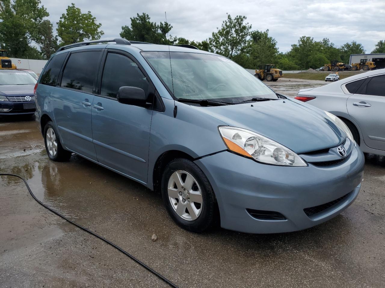 Lot #2751377969 2008 TOYOTA SIENNA CE