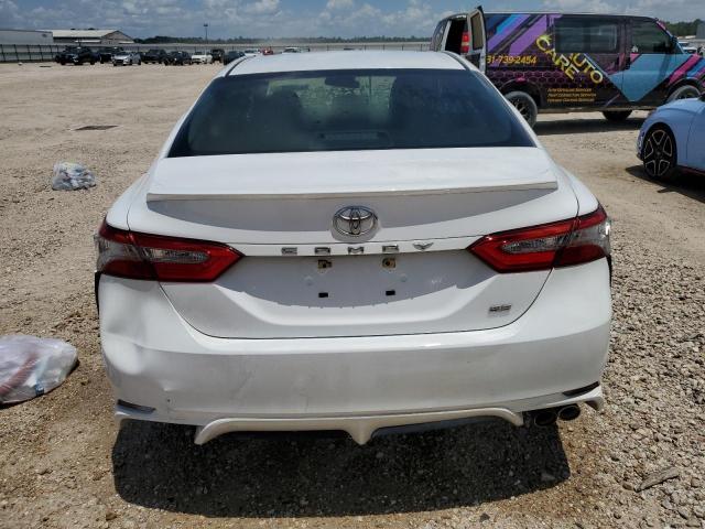 VIN 4T1B11HK2JU054780 2018 Toyota Camry, L no.6