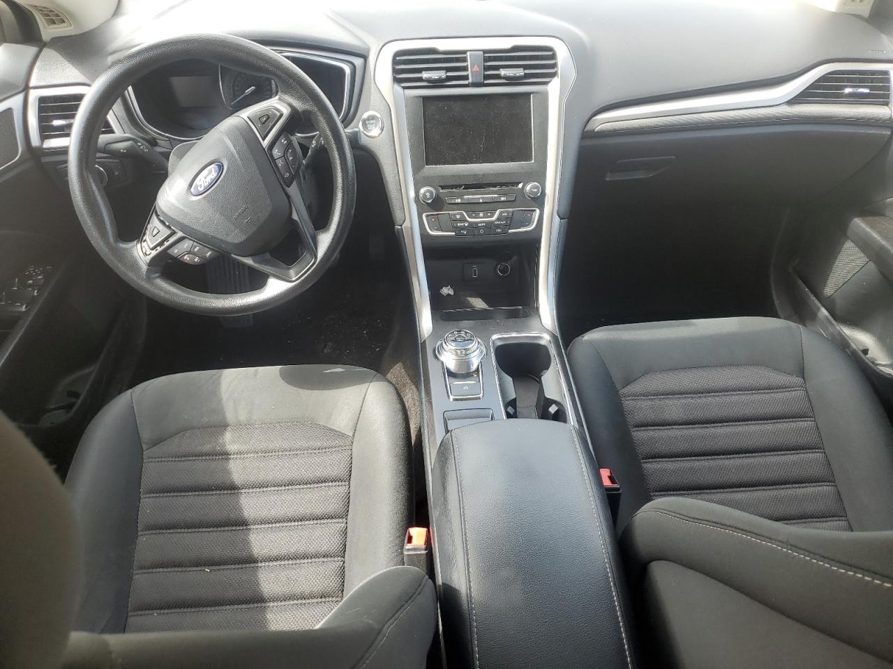 3FA6P0H70HR406370 2017 Ford Fusion Se