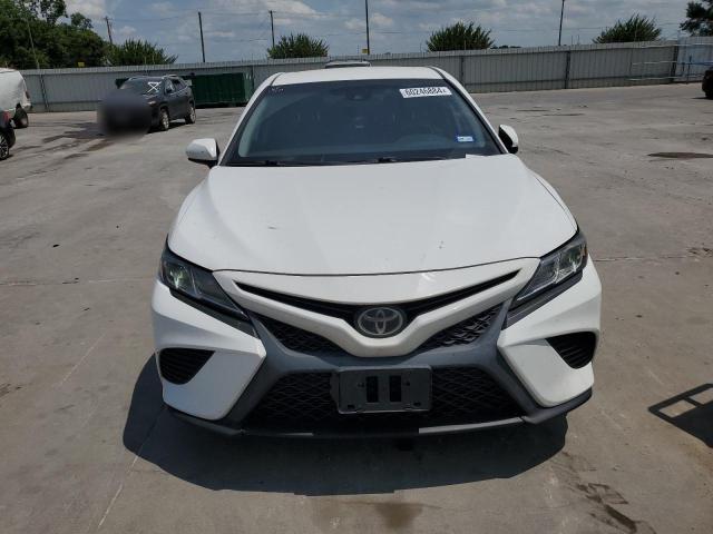 VIN 4T1B11HK2KU758768 2019 Toyota Camry, L no.5