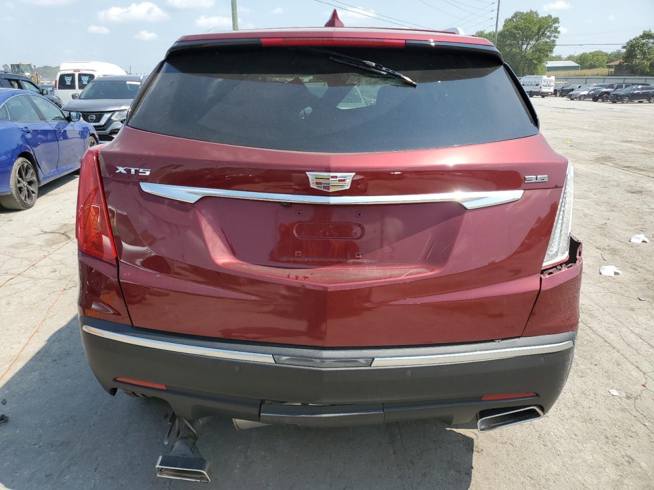 1GYKNBRS9HZ281162 2017 Cadillac Xt5 Luxury