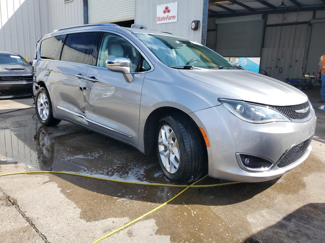 2C4RC1GG7LR147899 2020 Chrysler Pacifica Limited