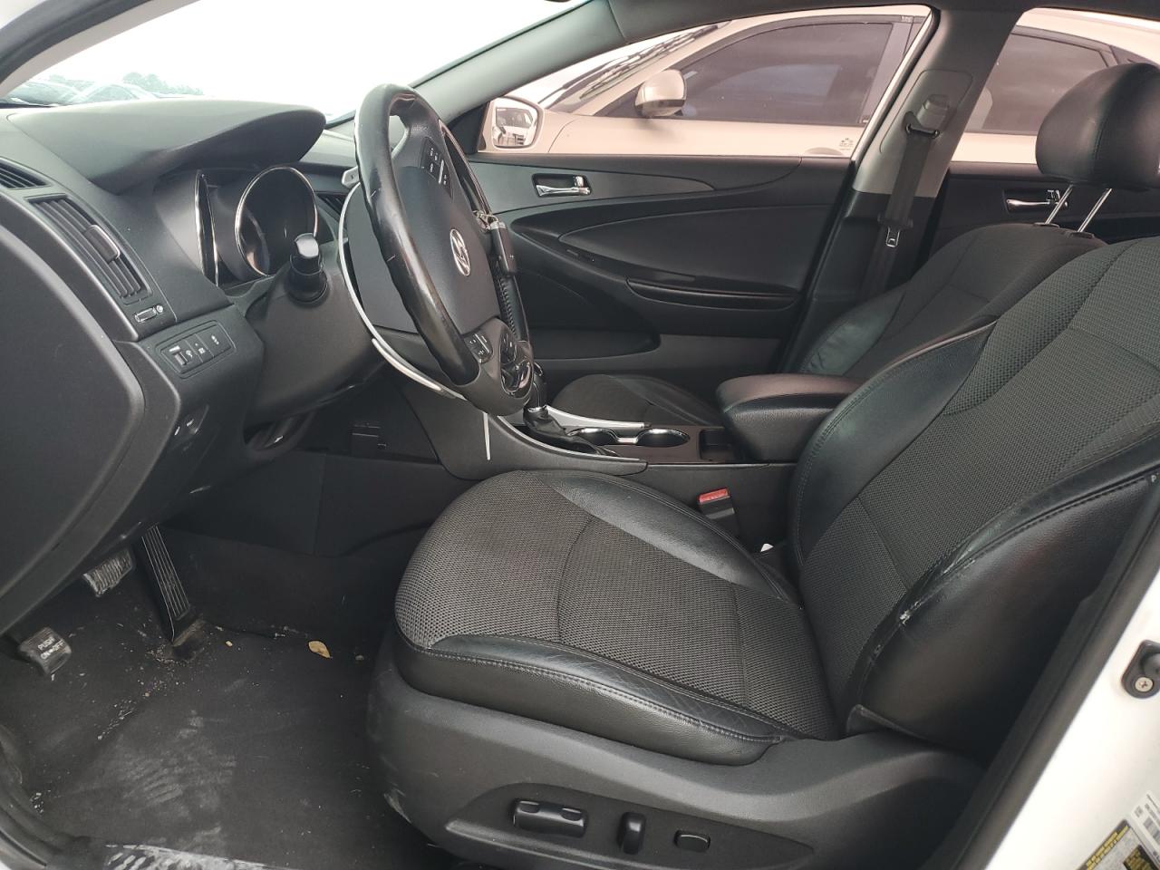 5NPEC4AC9BH219266 2011 Hyundai Sonata Se