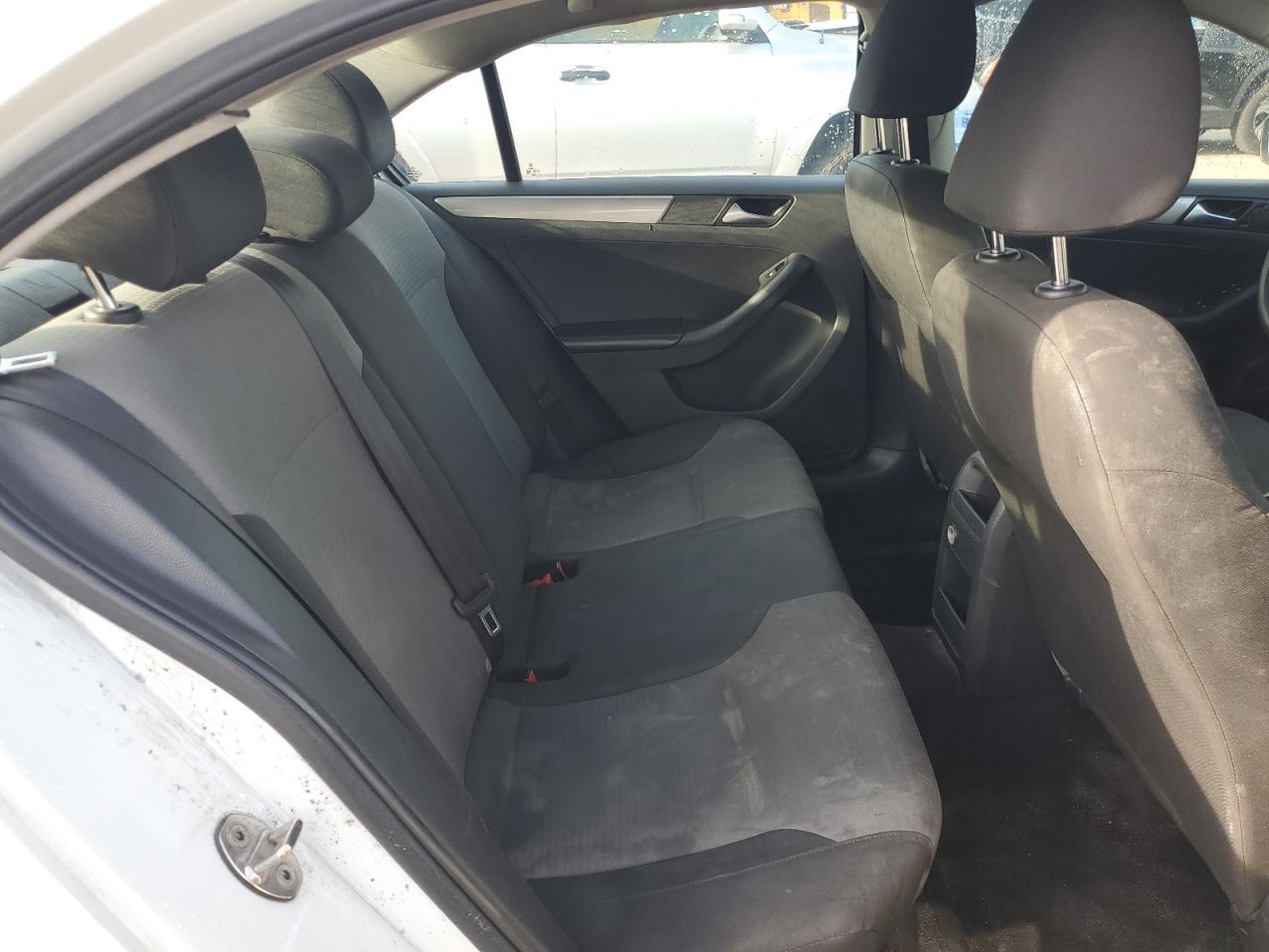 3VW2B7AJ2HM215372 2017 Volkswagen Jetta S