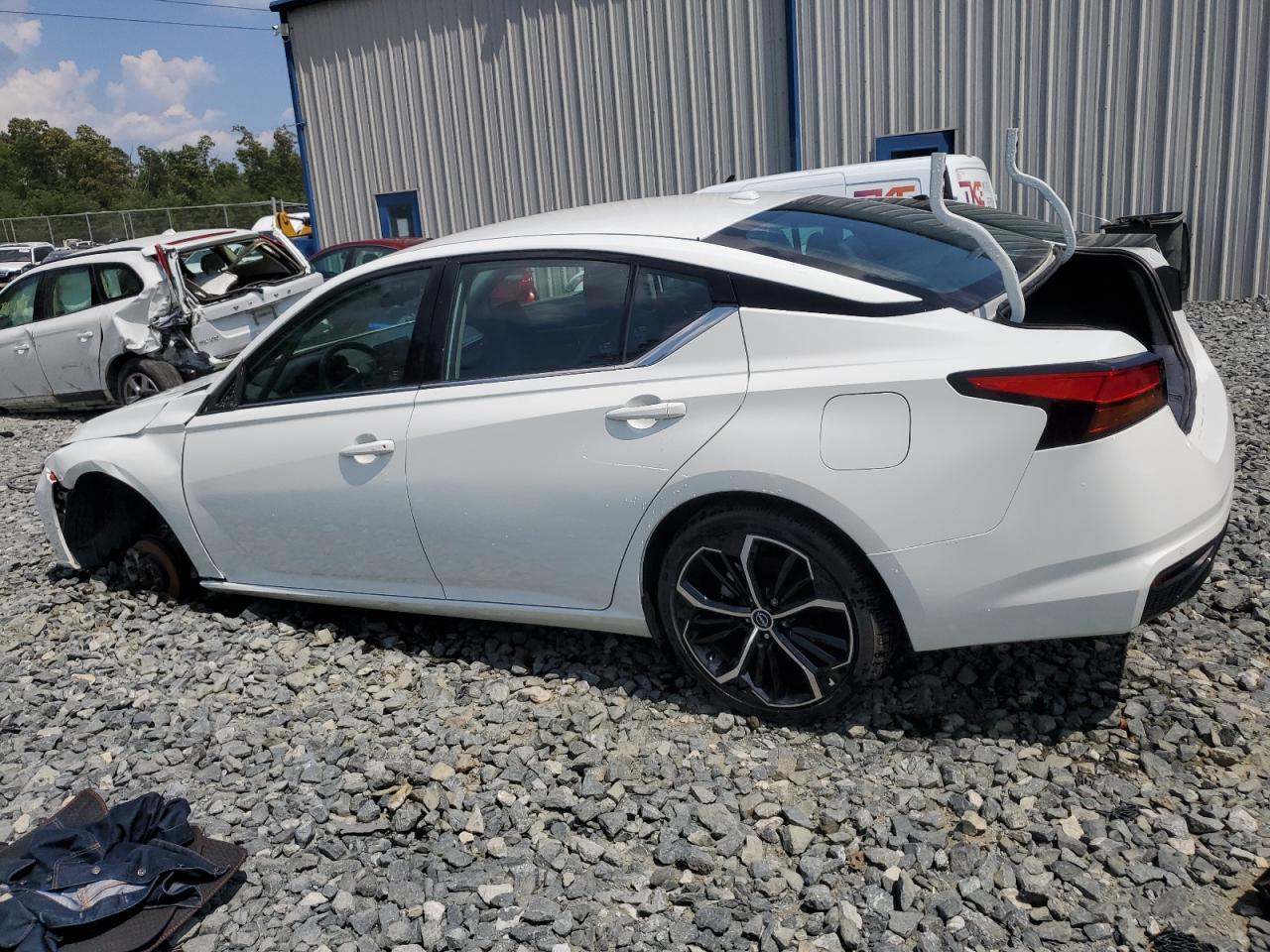 2023 Nissan Altima Sr vin: 1N4BL4CV9PN344282