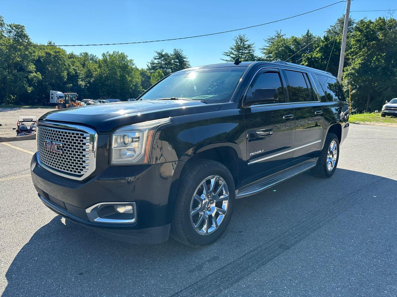 2015 GMC Yukon Xl Denali vin: 1GKS2JKJ2FR183716