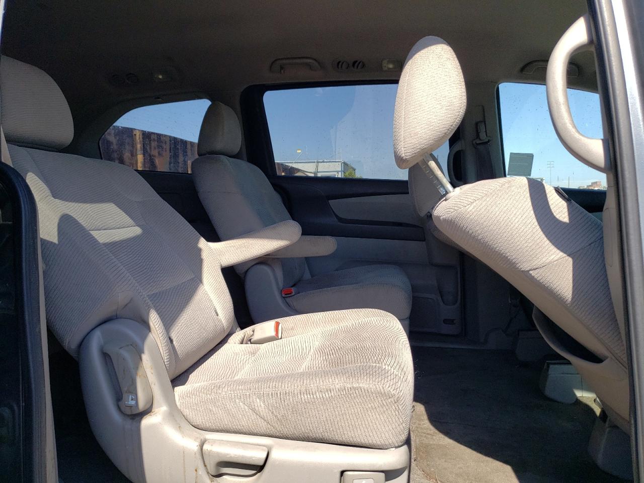 5FNRL5H26BB048110 2011 Honda Odyssey Lx