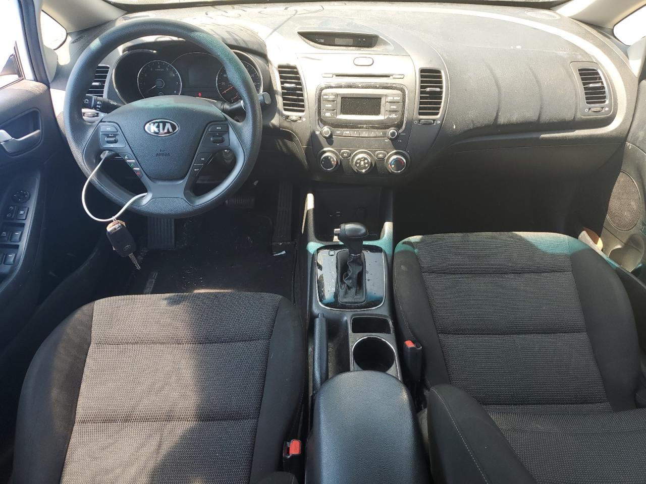 3KPFK4A79HE089805 2017 Kia Forte Lx