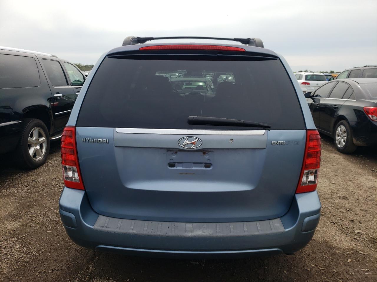 KNDMC233276036001 2007 Hyundai Entourage Gls