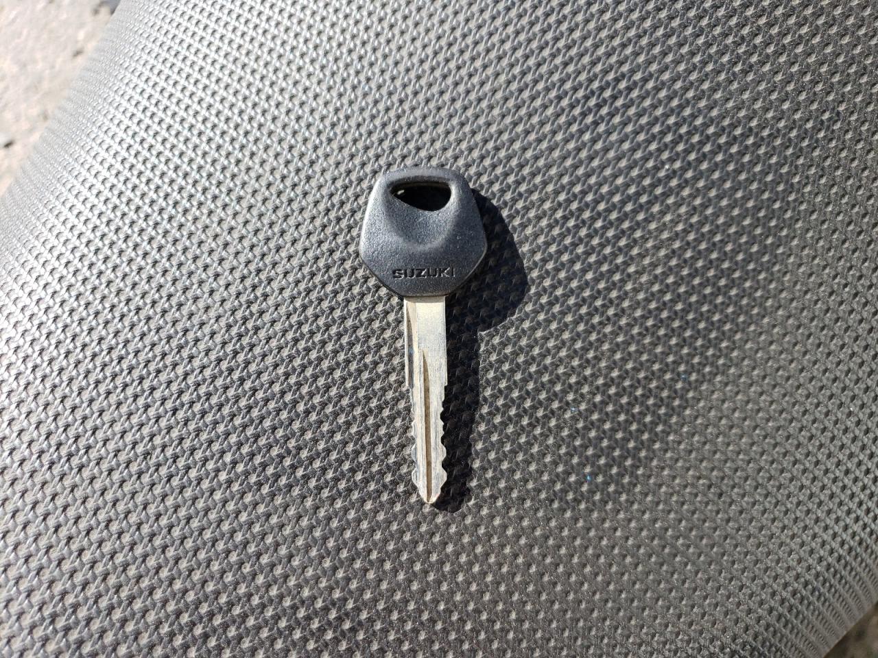 JS1GN79A512100602 2001 Suzuki Gsx600 F